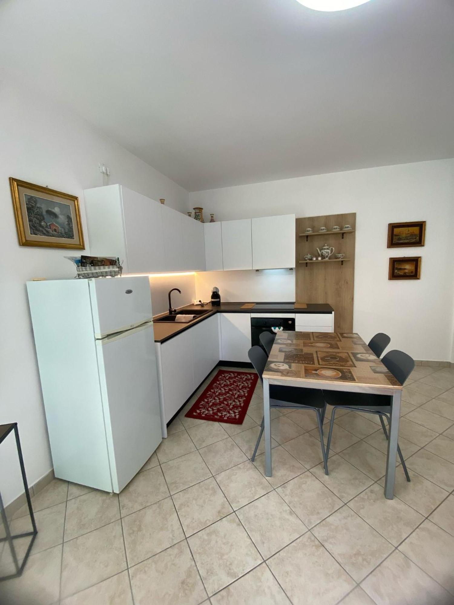 Alma Apartment Sirmione Pokój zdjęcie